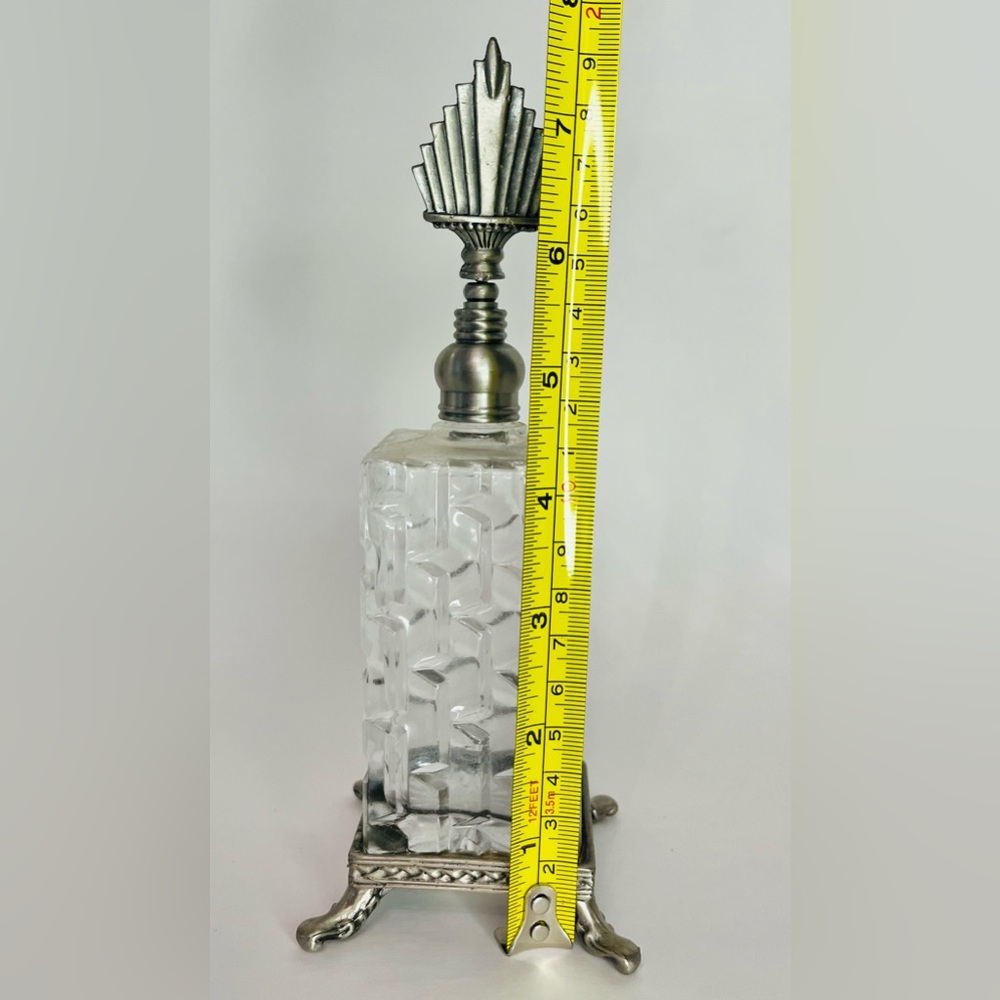 Glass and pewter (?) square footed perfume bottle - Picture 4 of 6